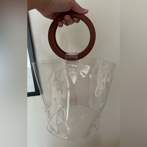 See through PVC bucket tote with wooden handles - Picture 2 of 2
